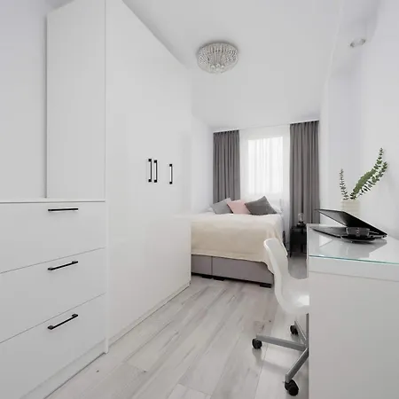 Daire Elegant Zoliborz Next To Metro And Westfield Arkadia By Renters
