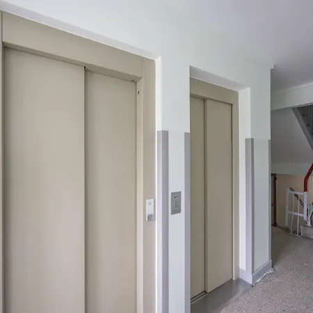 Elegant Zoliborz Next To Metro And Westfield Arkadia By Renters Apartment