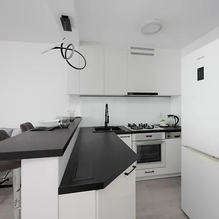 Elegant Zoliborz Next To Metro And Westfield Arkadia By Renters