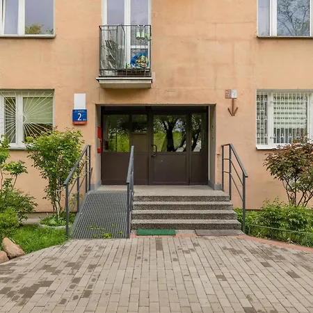 Апартаменты Elegant Zoliborz Next To Metro And Westfield Arkadia By Renters Варшава