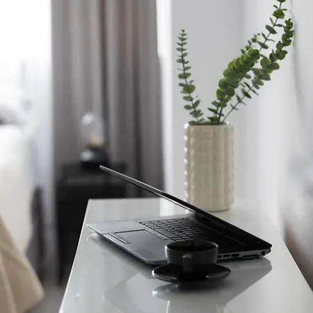 Elegant Zoliborz Next To Metro And Westfield Arkadia By Renters Appartamento