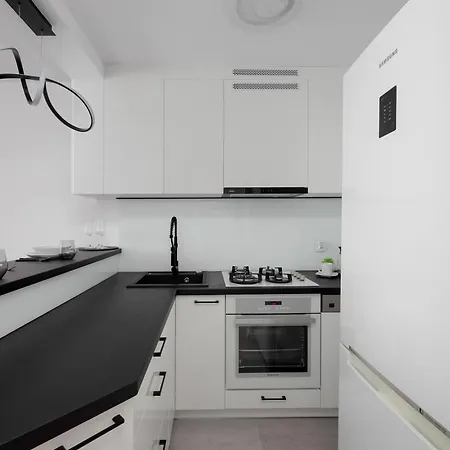 Apartment Elegant Zoliborz Next To Metro And Westfield Arkadia By Renters *