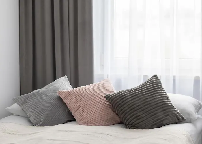 Апартаменты Elegant Zoliborz Next To Metro And Westfield Arkadia By Renters *