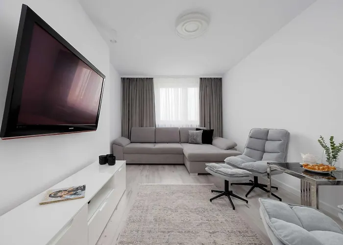 Апартаменты Elegant Zoliborz Next To Metro And Westfield Arkadia By Renters Варшава