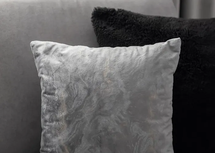 Elegant Zoliborz Next To Metro And Westfield Arkadia By Renters *