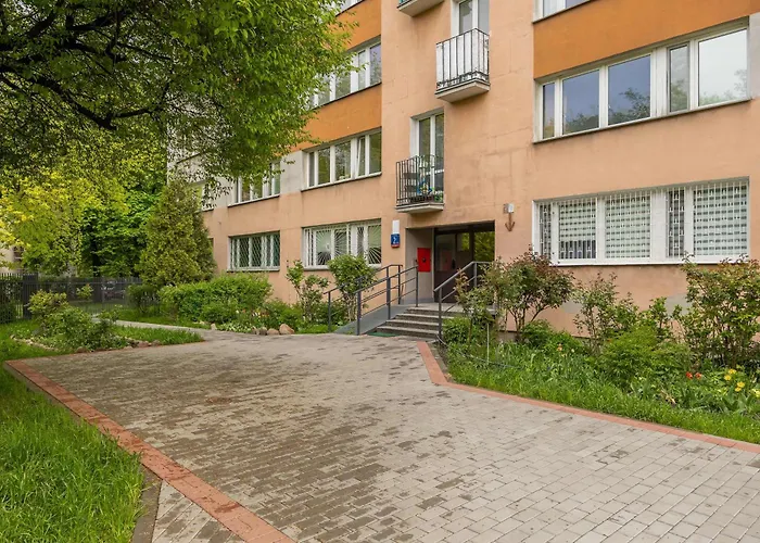 Elegant Zoliborz Next To Metro And Westfield Arkadia By Renters