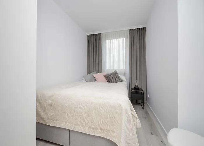 Appartamento Elegant Zoliborz Next To Metro And Westfield Arkadia By Renters Varsavia