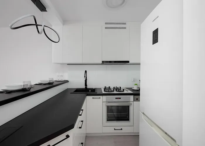 Апартаменты Elegant Zoliborz Next To Metro And Westfield Arkadia By Renters *