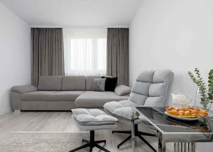 Апартаменты Elegant Zoliborz Next To Metro And Westfield Arkadia By Renters Варшава