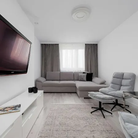 Apartamento Elegant Zoliborz Next To Metro And Westfield Arkadia By Renters Varsovia