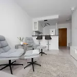 Elegant Zoliborz Next To Metro And Westfield Arkadia By Renters *