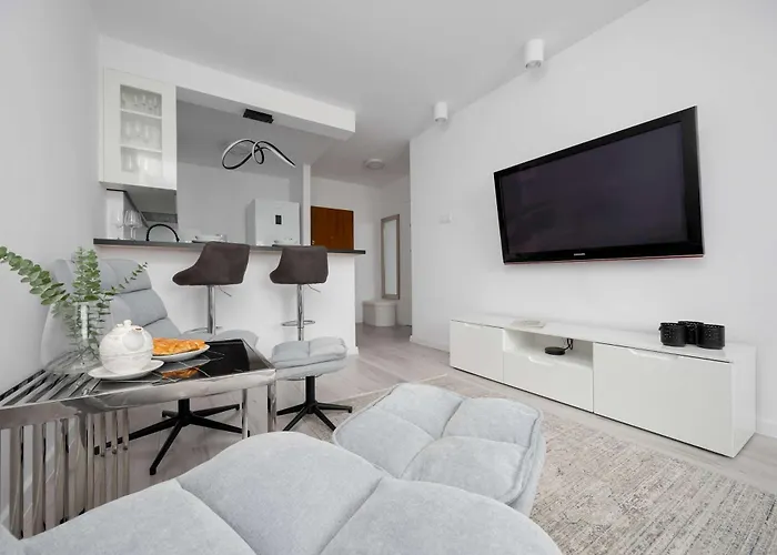 Elegant Zoliborz Next To Metro And Westfield Arkadia By Renters Apartament *